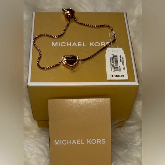 💕Michael Kors Rose Gold Heart Charm Bracelet - Picture 4 of 9